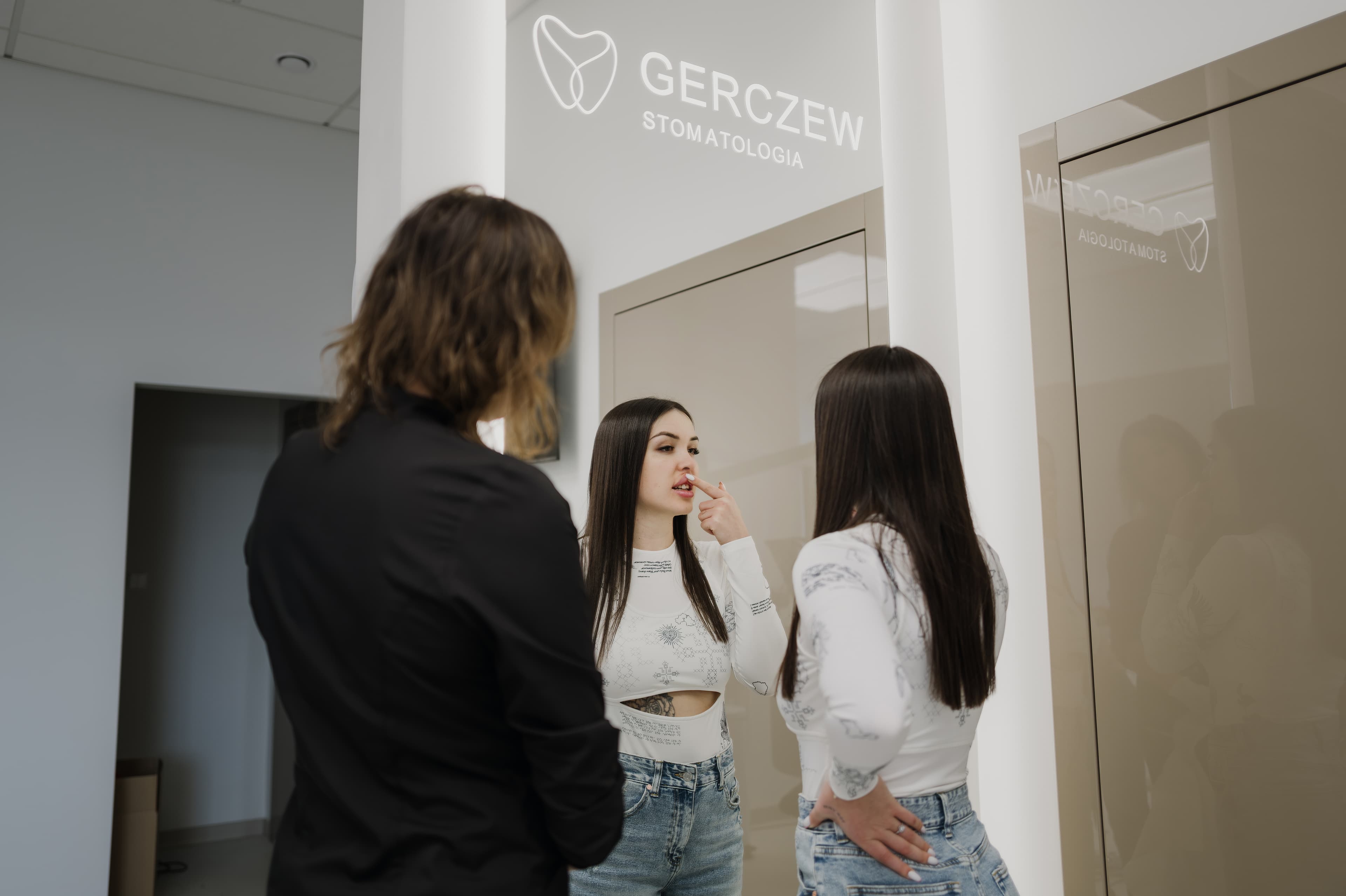 Metamorfoza uśmiechu – Gerczew Stomatologia Estetyczna Bydgoszcz